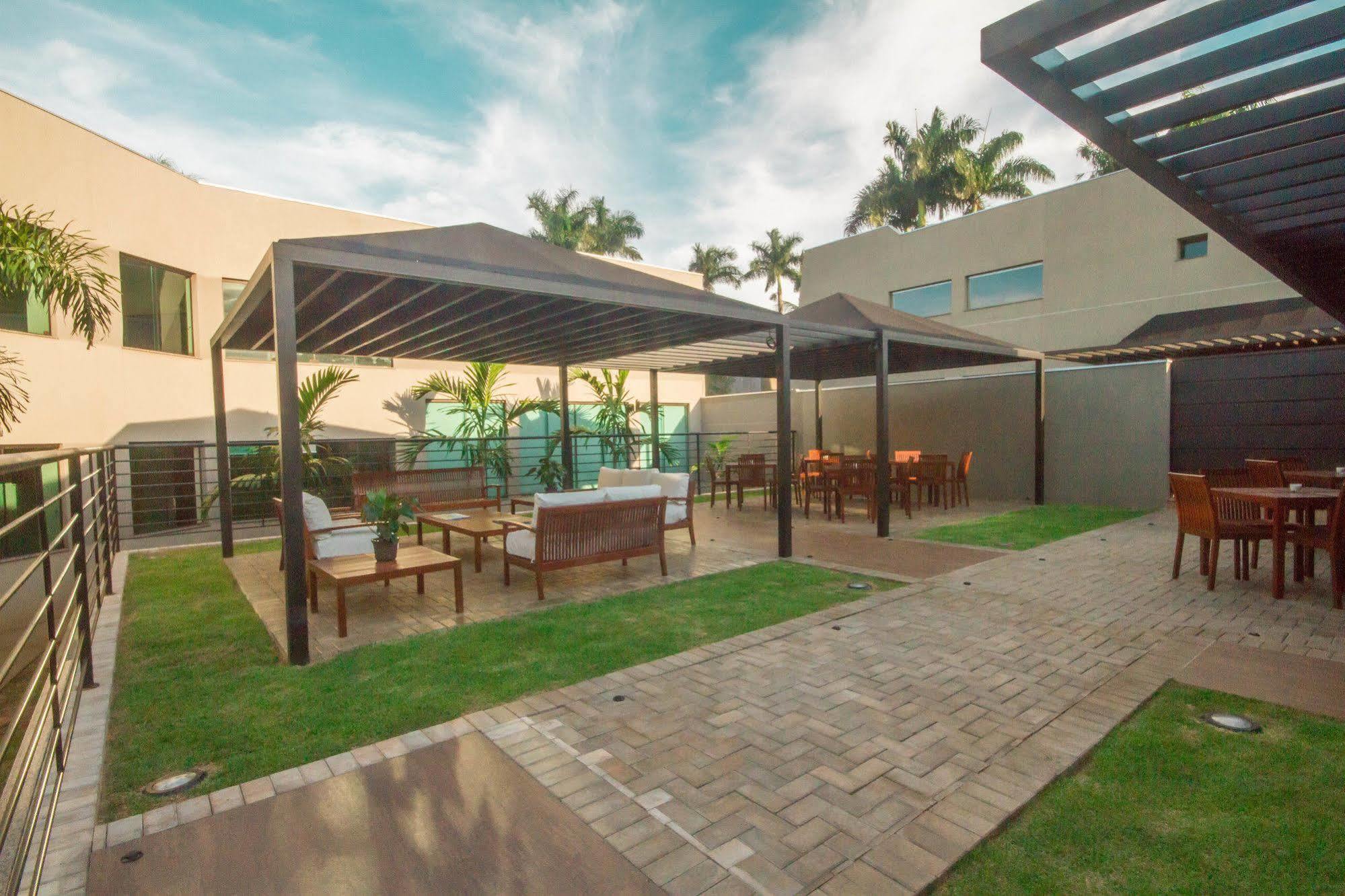 Gales Park Hotel Dourados Exterior foto